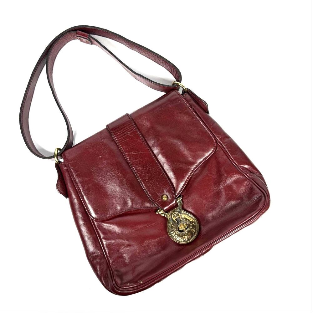 Vintage Etienne Aigner Shoulder Bag Womens Medium Burgundy Leather Turn Lock